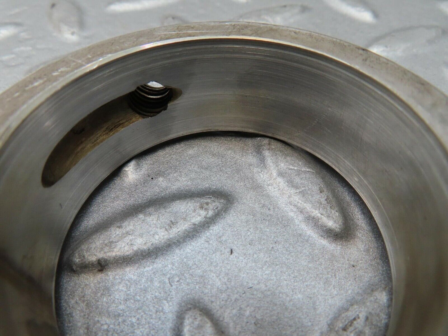 16555 Mercedes-Benz C107 350SLC Coupe Camshaft Tower Bearing 1160512112