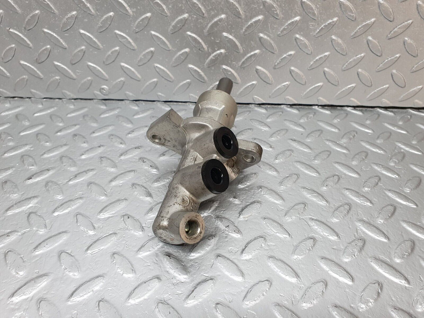 42314 Mercedes-Benz R129 320SL Coupe Brake Master Cylinder Lucas