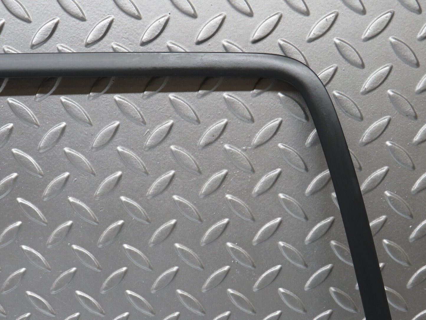 32313 Mercedes-Benz S124 300TE Wagon Tailgate Windscreen Frame