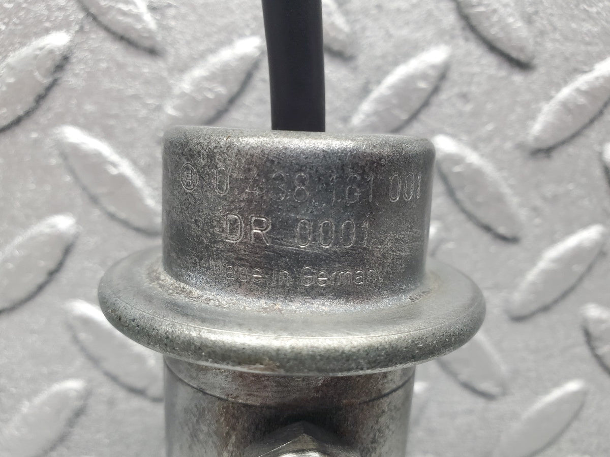 W201 Baby Benz fuel pressure regulator used OEM