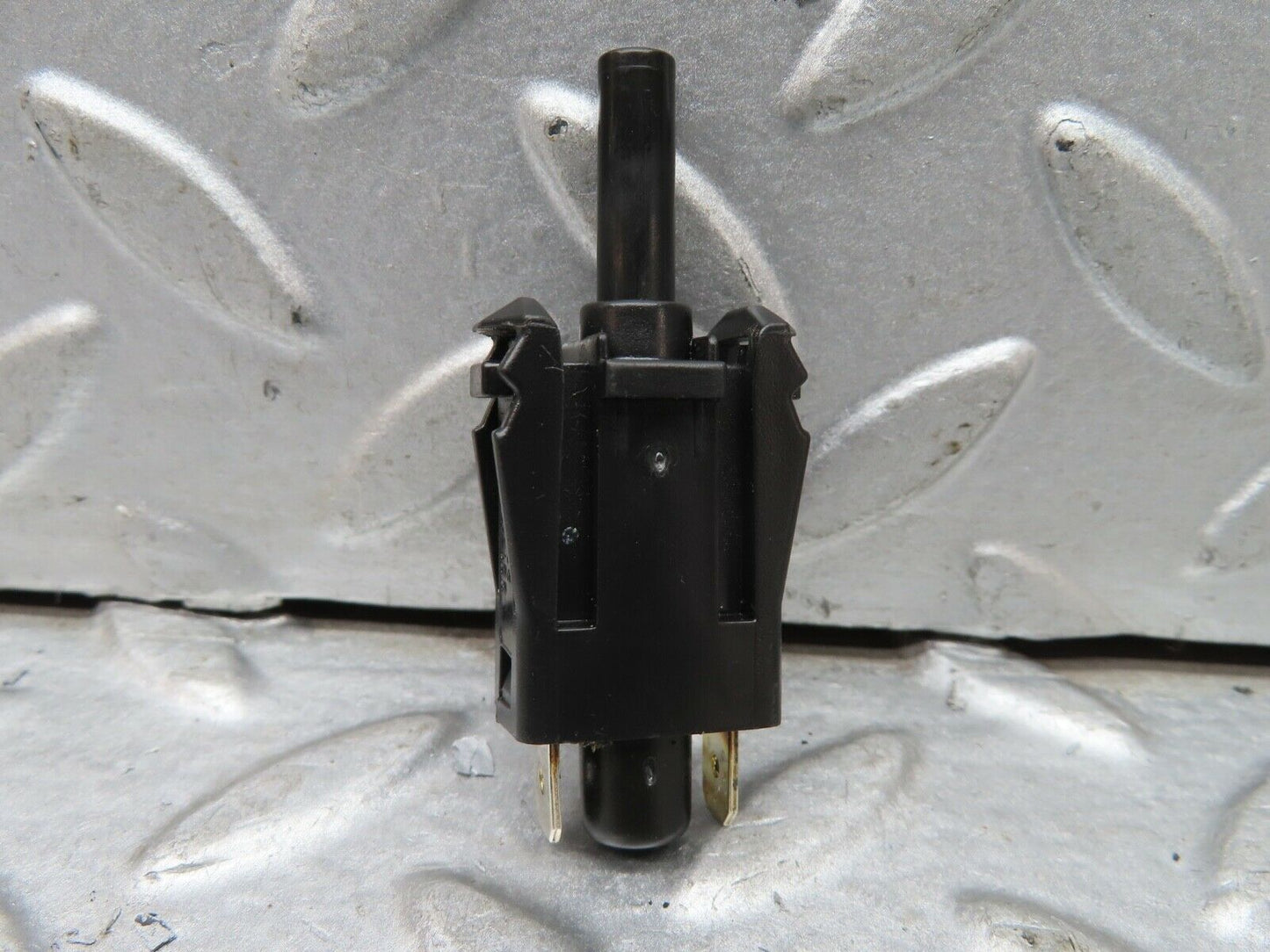 19625 Mercedes-Benz C140 CL420 Coupe Parking Brake Pedal Switch 0015458714