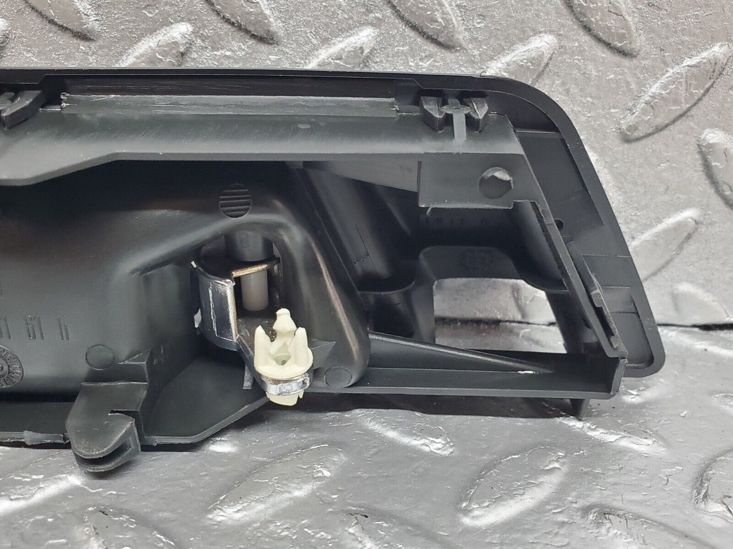 44743 Mercedes-Benz W124 220E Interior Door Handle Front Left 1247600161