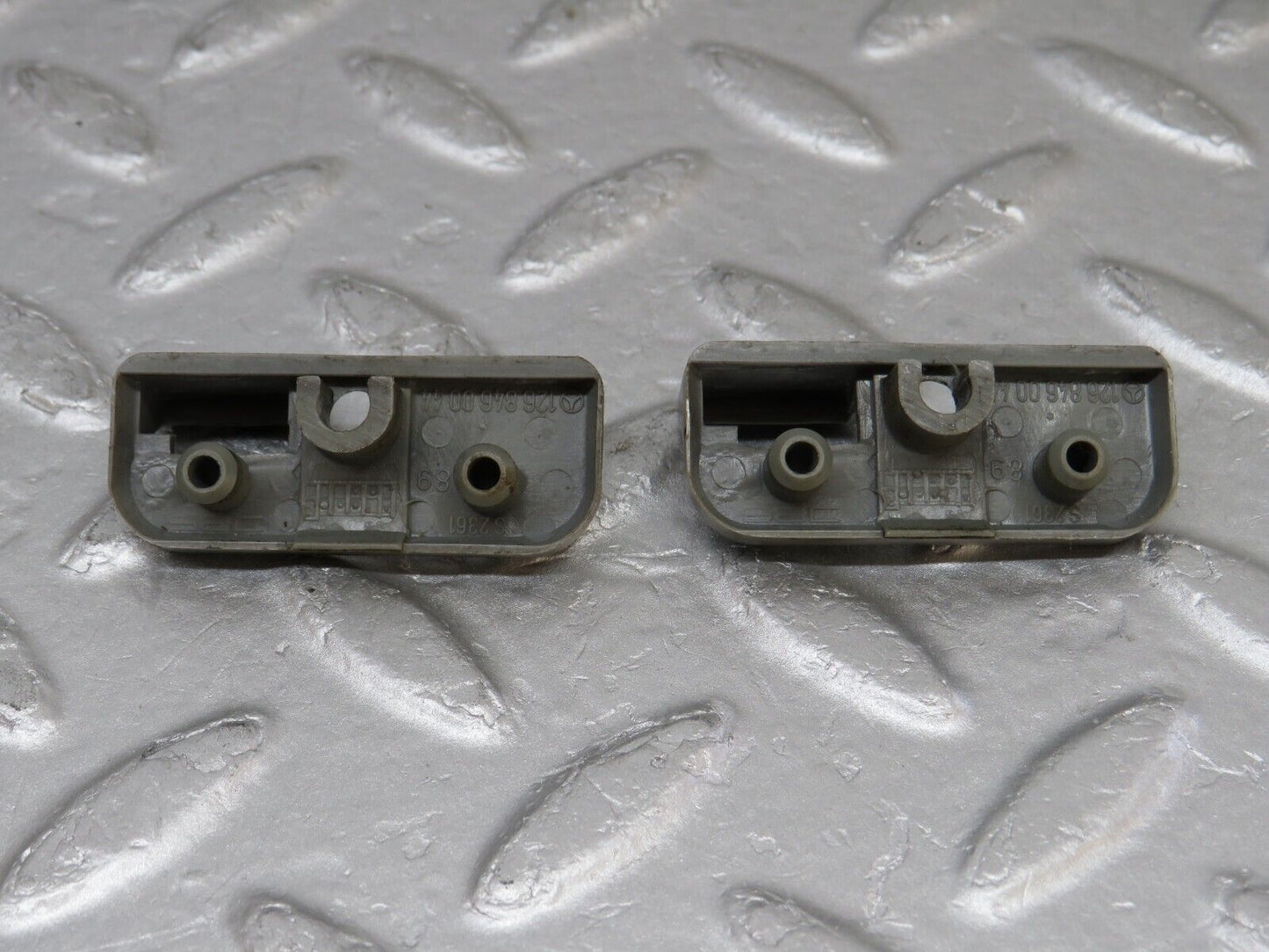 36036 Mercedes-Benz W126 420SE Parcel Shelf Storage Lid Latch 2x 1268460044