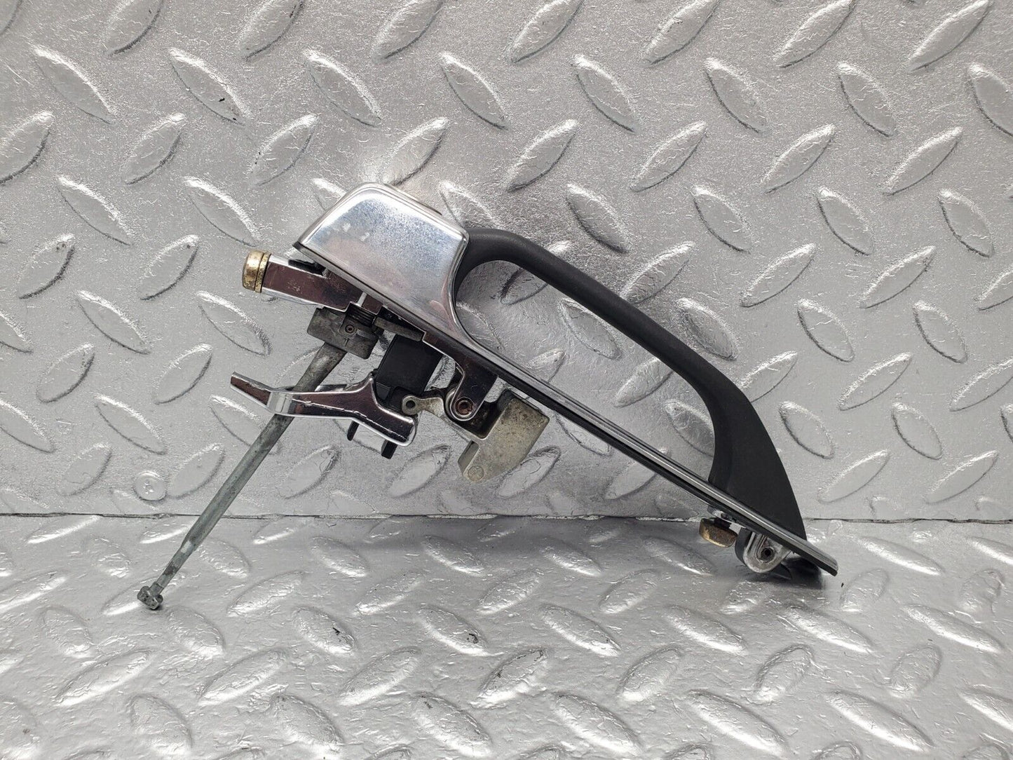 46385 Mercedes-Benz C123 280CE Coupe Left Door Exterior Handle No Key
