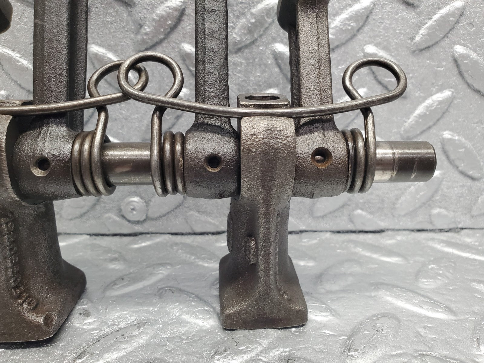 W112 rocker arm support arm and shaft used OEM