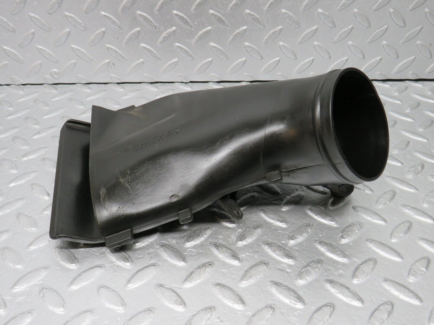 38779 Mercedes-Benz W201 190E 2.6L Air Intake Suction Pipe With Temperature Sensor 1030940511 0280130047