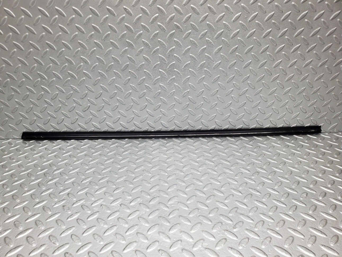 46978 Mercedes-Benz R129 320SL Coupe Left Door Window Moulding Trim
