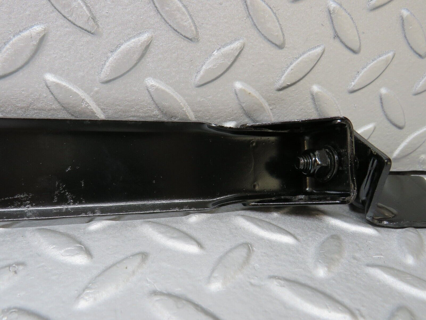 36768 Mercedes-Benz W201 190E 2.0L Fuel Tank Tightening Strap 2014700040