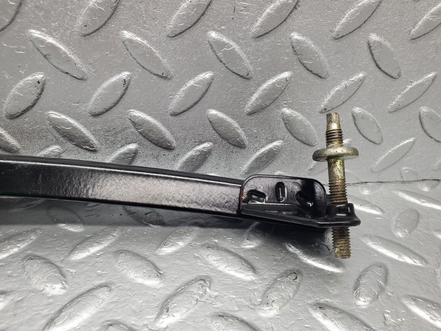 46761 Mercedes-Benz R129 320SL Coupe Front Right Window Channel