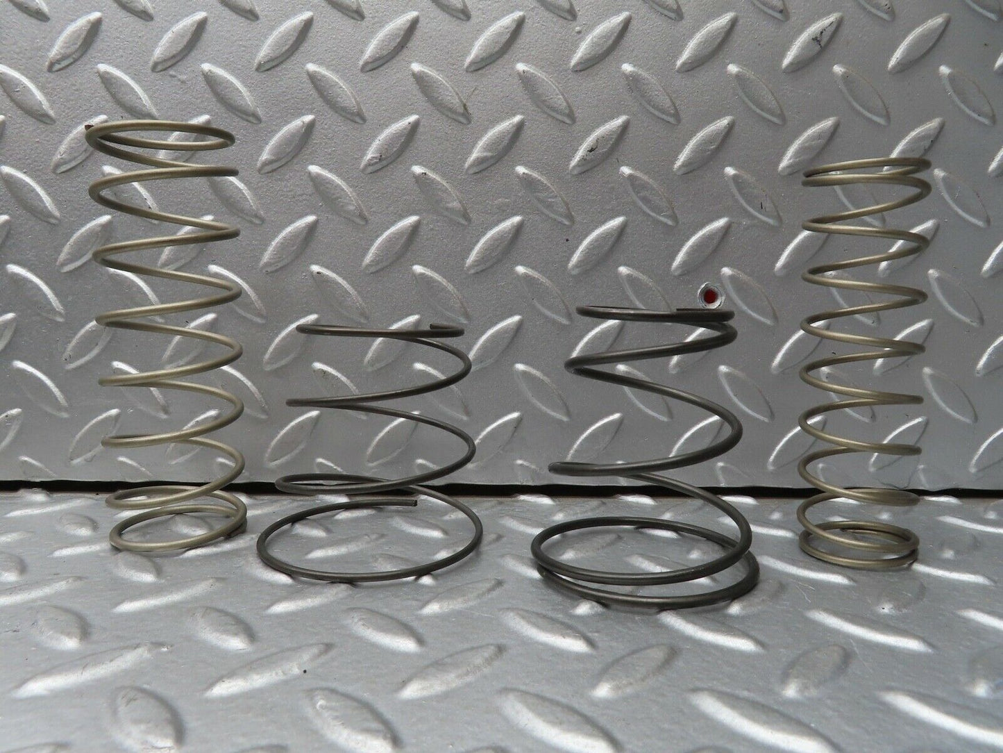 19765 Mercedes-Benz W123 722.122 Automatic Gearbox Pistons Spring Set