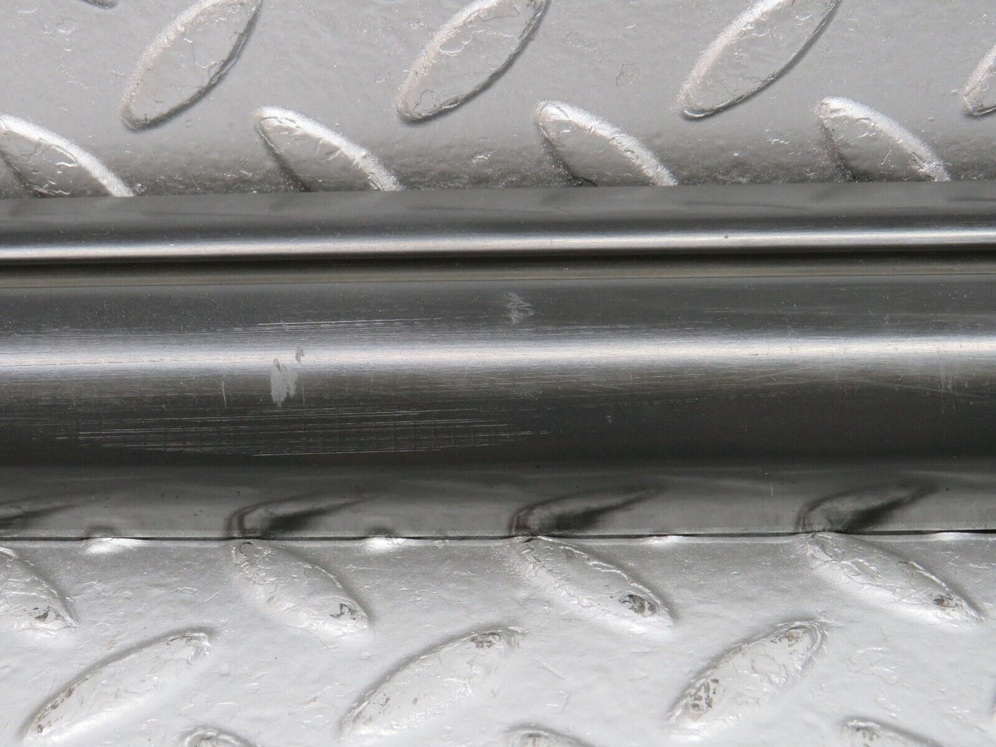 33956 Mercedes-Benz W124 260E Front Left Door Centre Moulding Trim