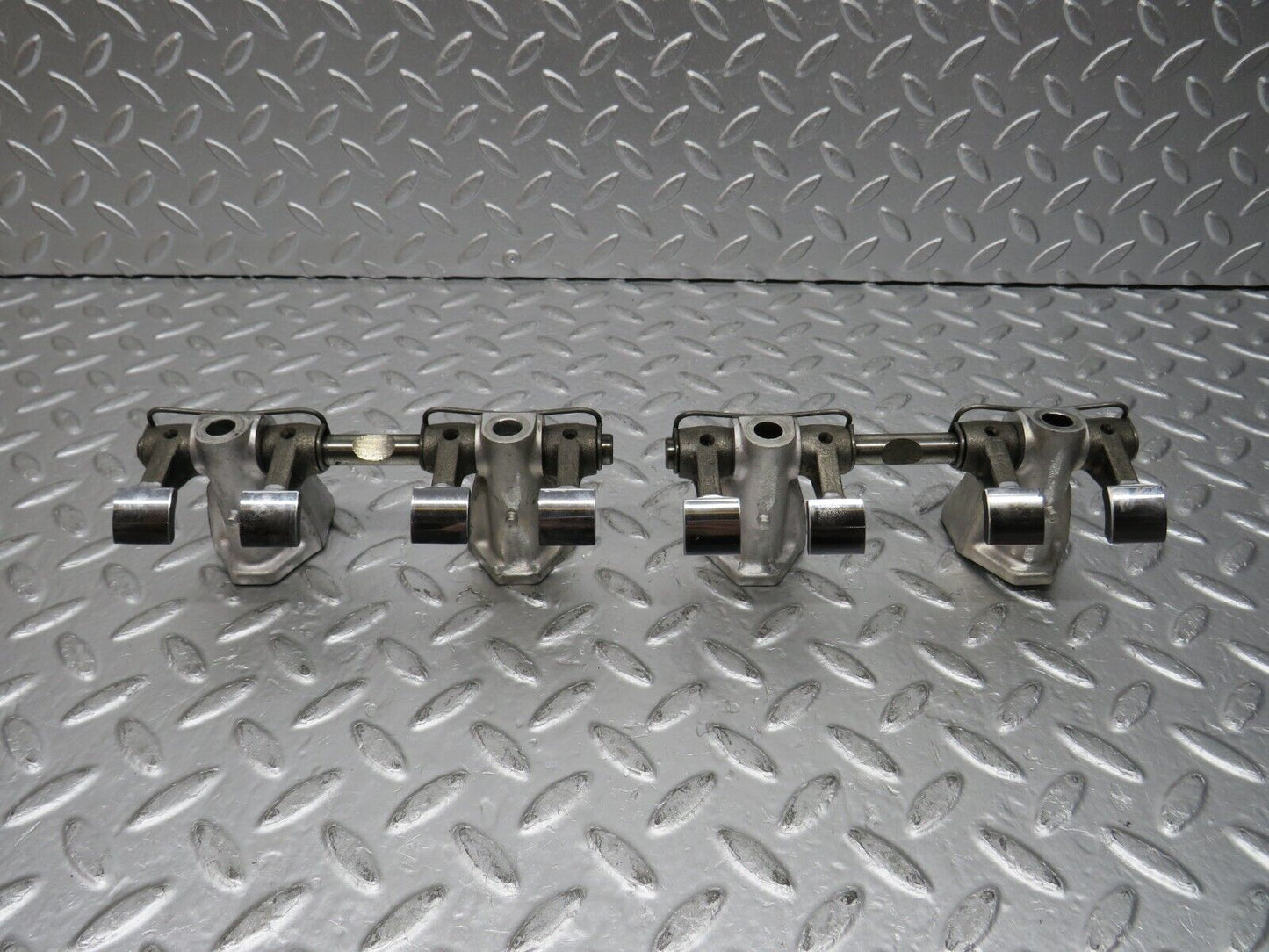 31068 Mercedes-Benz W123 200D  Camshaft Rocker Arms  6160550010
