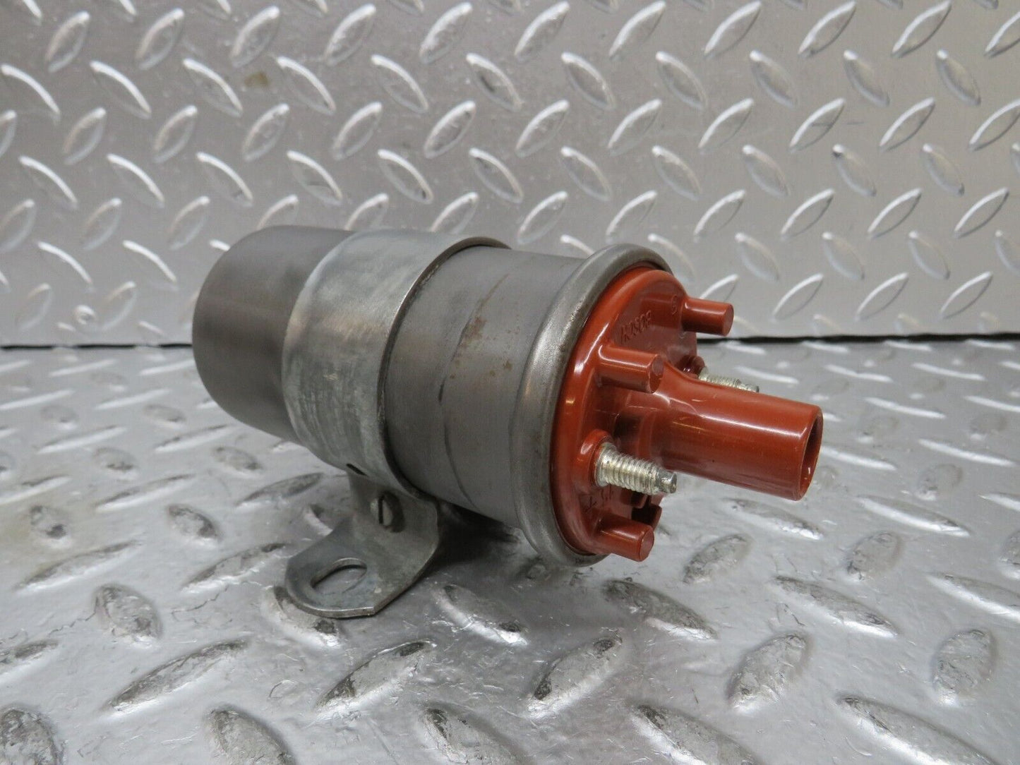 27407 Mercedes-Benz W123 280E Ignition Coil Bosch 0221118307 0001584003