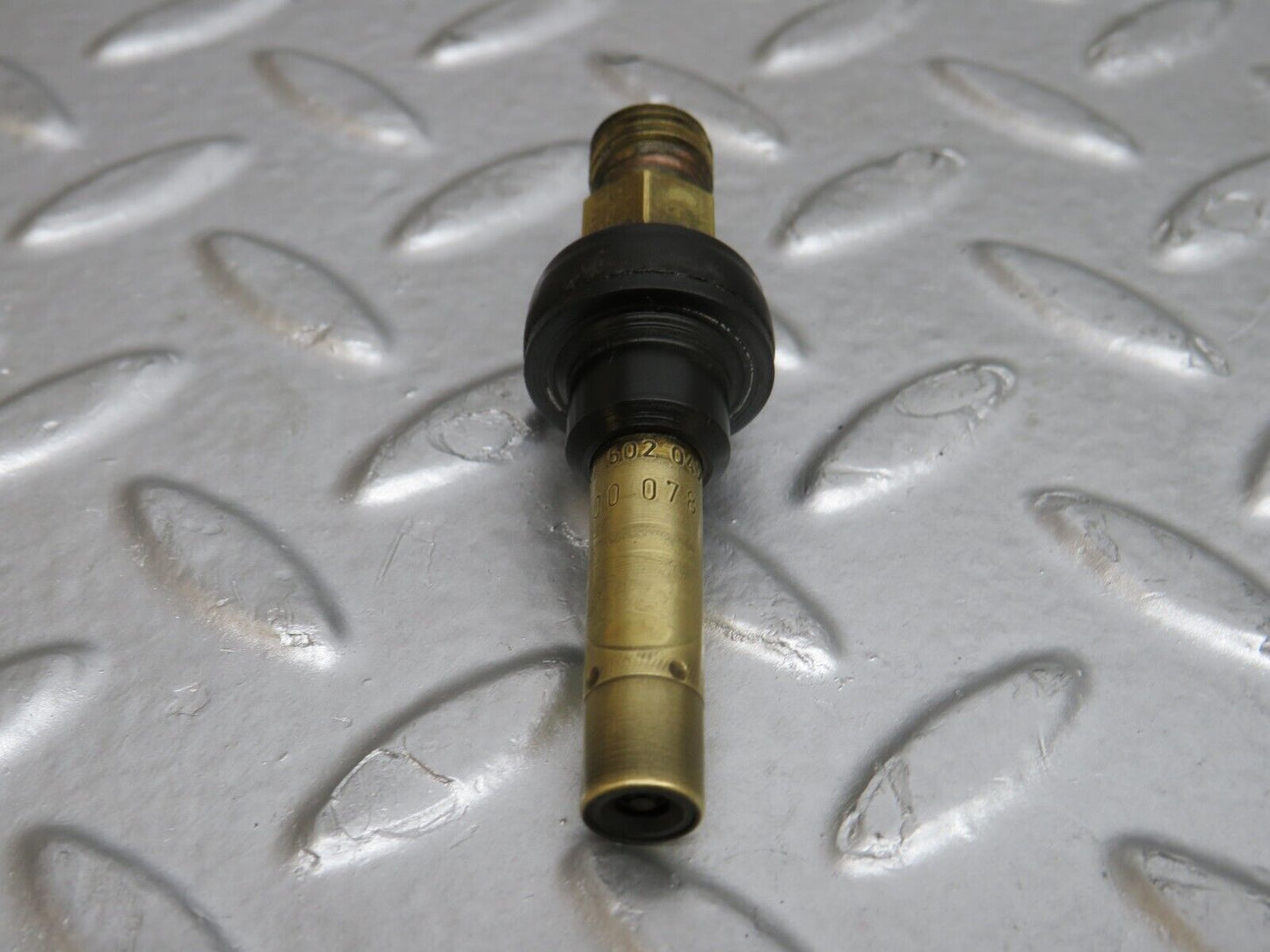 29577 Mercedes-Benz W124 230E Fuel Injector  0437502047 0000785623