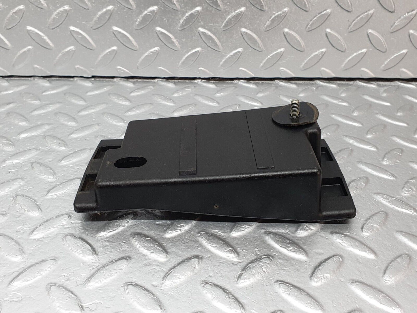 41749 Mercedes-Benz W202 C200 Rear Bumper Bracket 2028800630