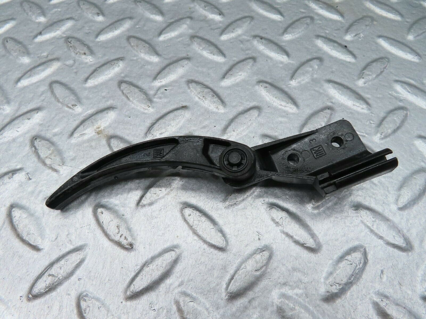 18059 Mercedes-Benz W123 200 Hood Opener Bonnet Opener Release