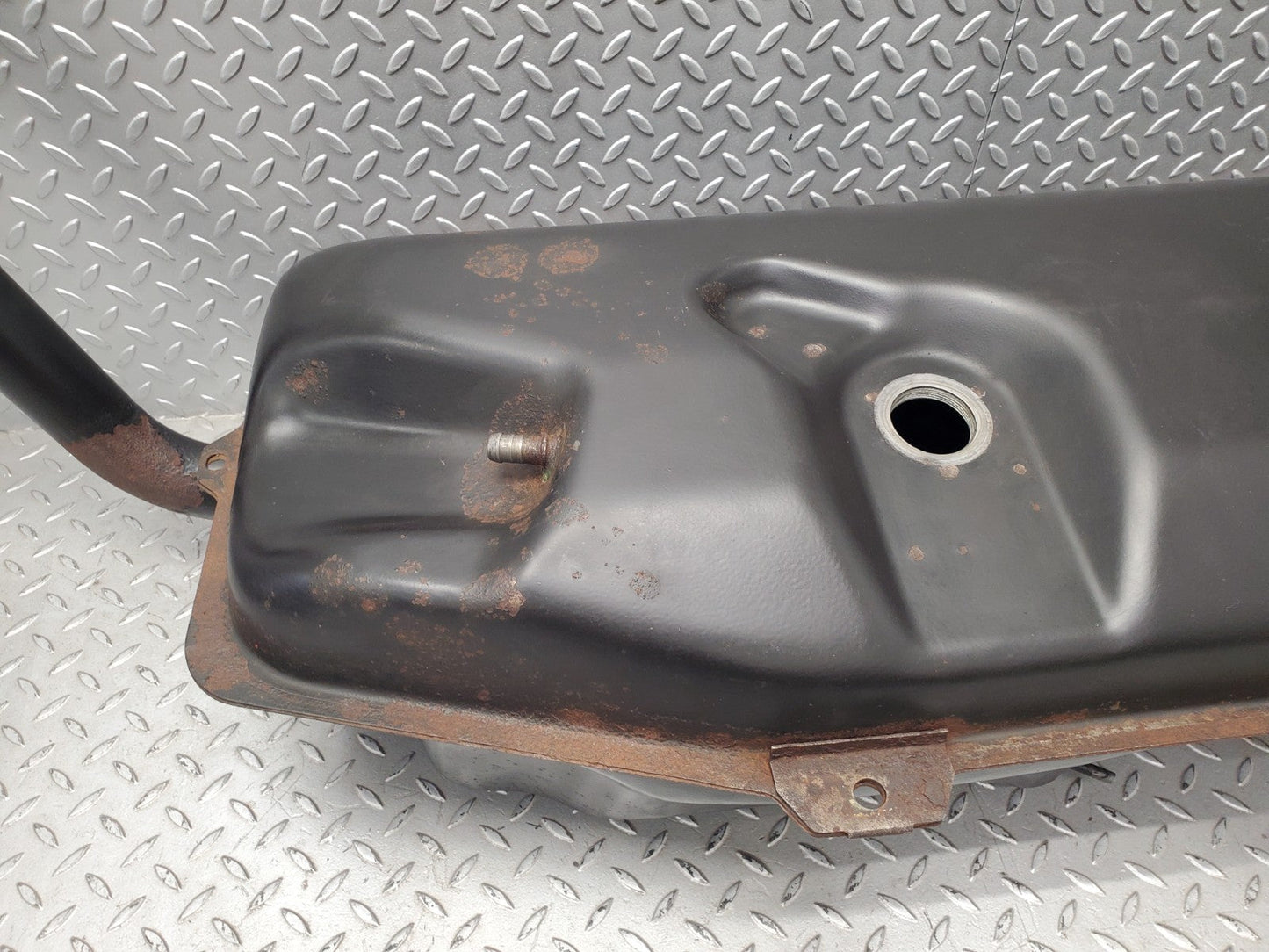 W124 Wagon fuel tank used OEM