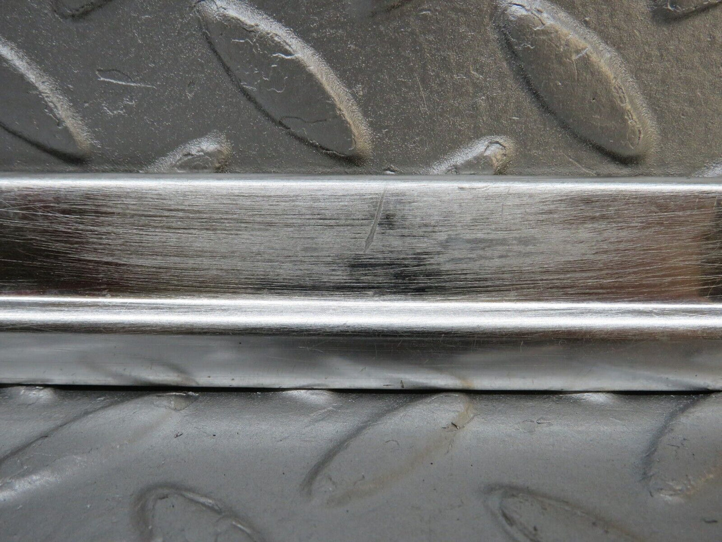 40179 Mercedes-Benz R107 350SL Coupe Right Door Chrome Trim