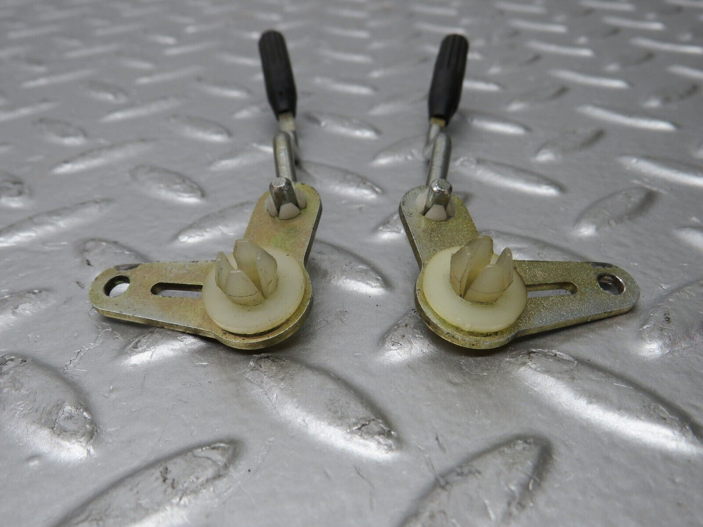 32198 Mercedes-Benz W123 230E Rear Door Lock Knob Pair