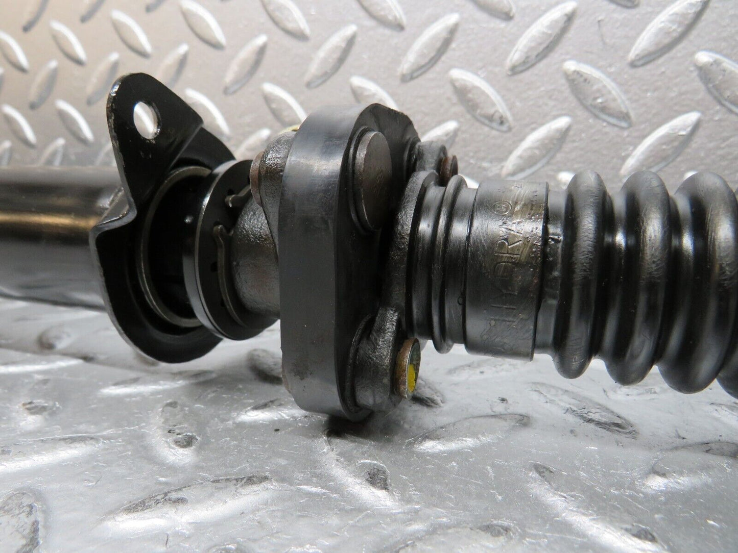 26762 Mercedes-Benz W123 240D Steering Column