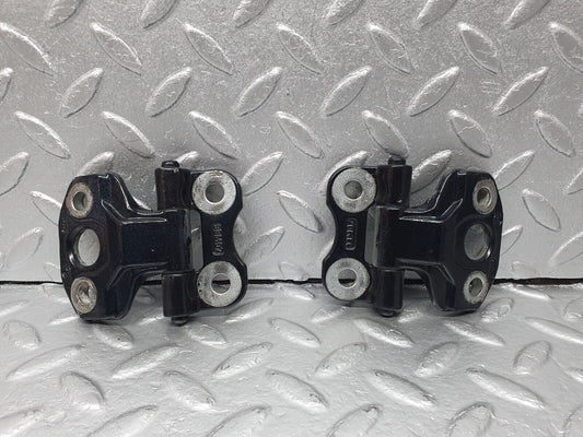 41868 Mercedes-Benz W202 C200 Front Door Hinge Right