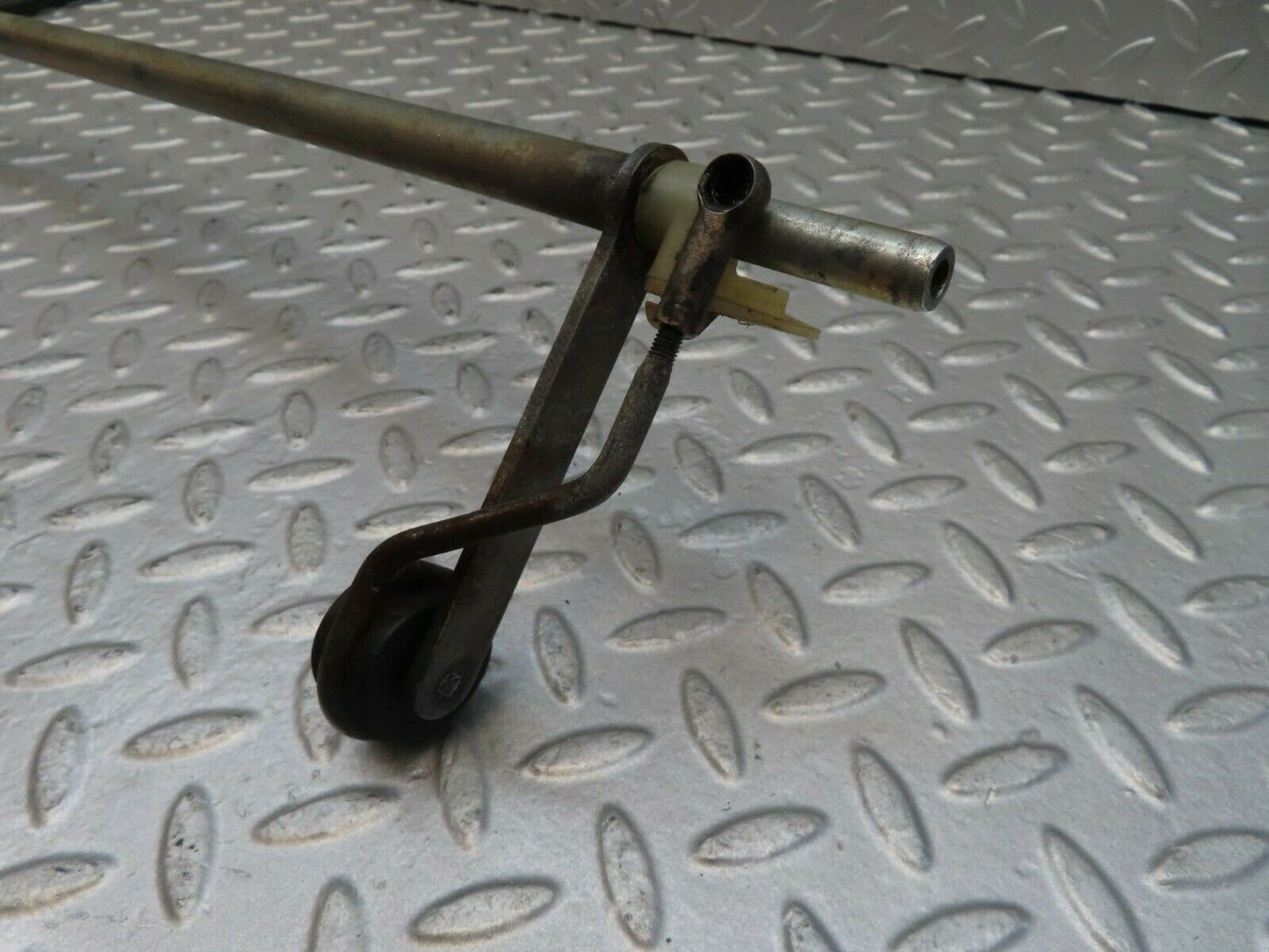 16597 Mercedes-Benz C107 380SLC Accelerator Pedal Linkage