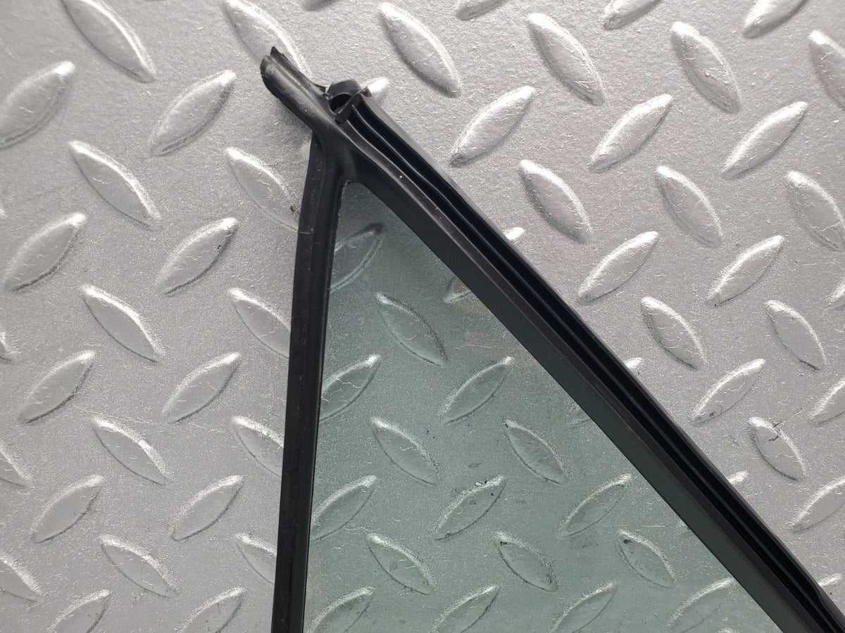 W201 Baby Benz rear right quarter window glass used OEM