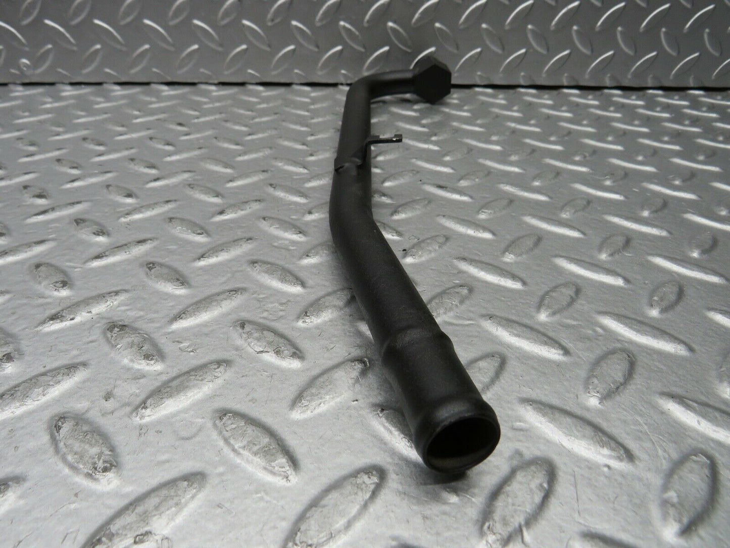 21912 Mercedes-Benz W126 300SE Coolant Hose Pipe