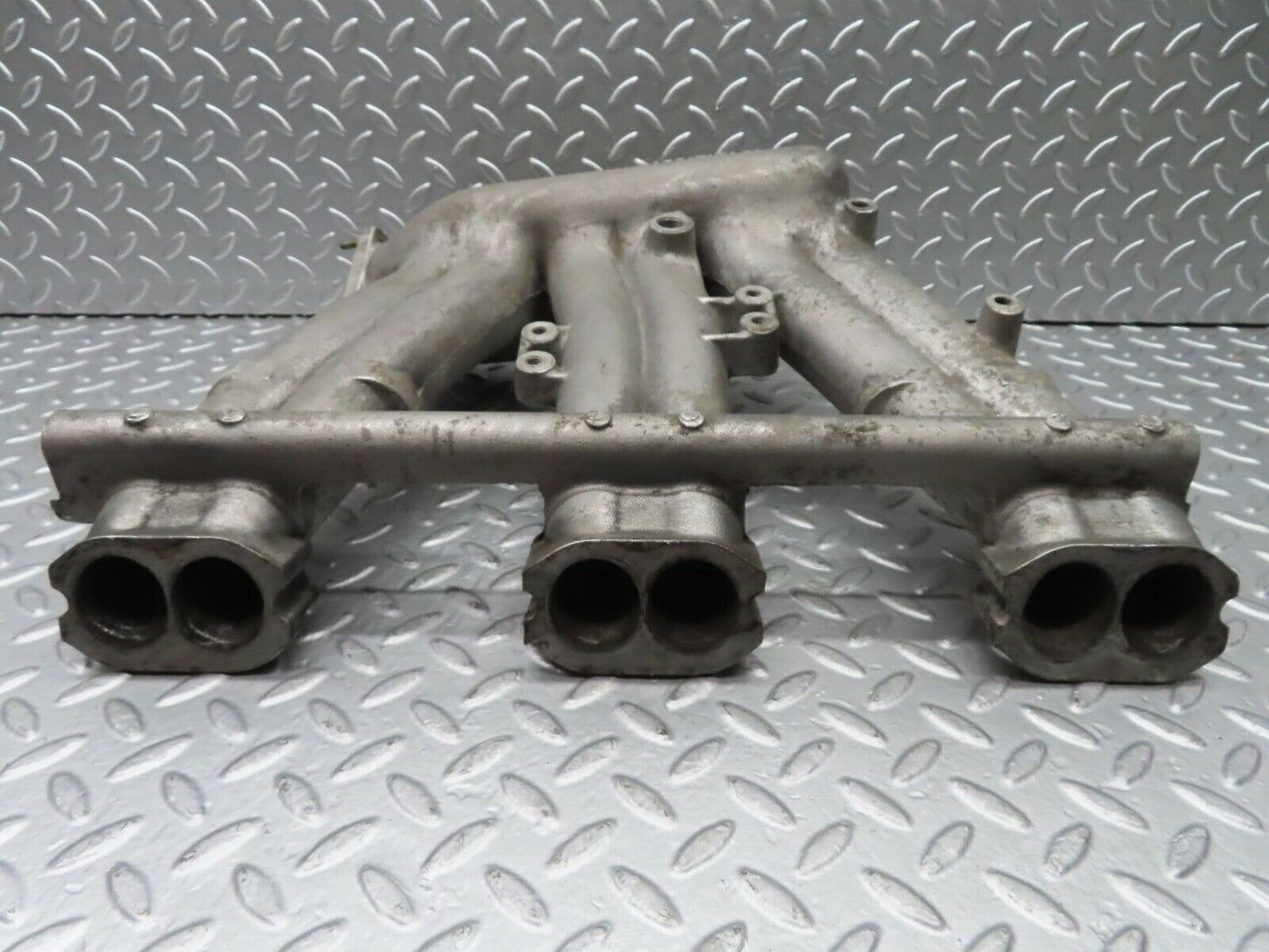 20879 Mercedes-Benz W114 250CE Coupe Intake Manifold 1301410101