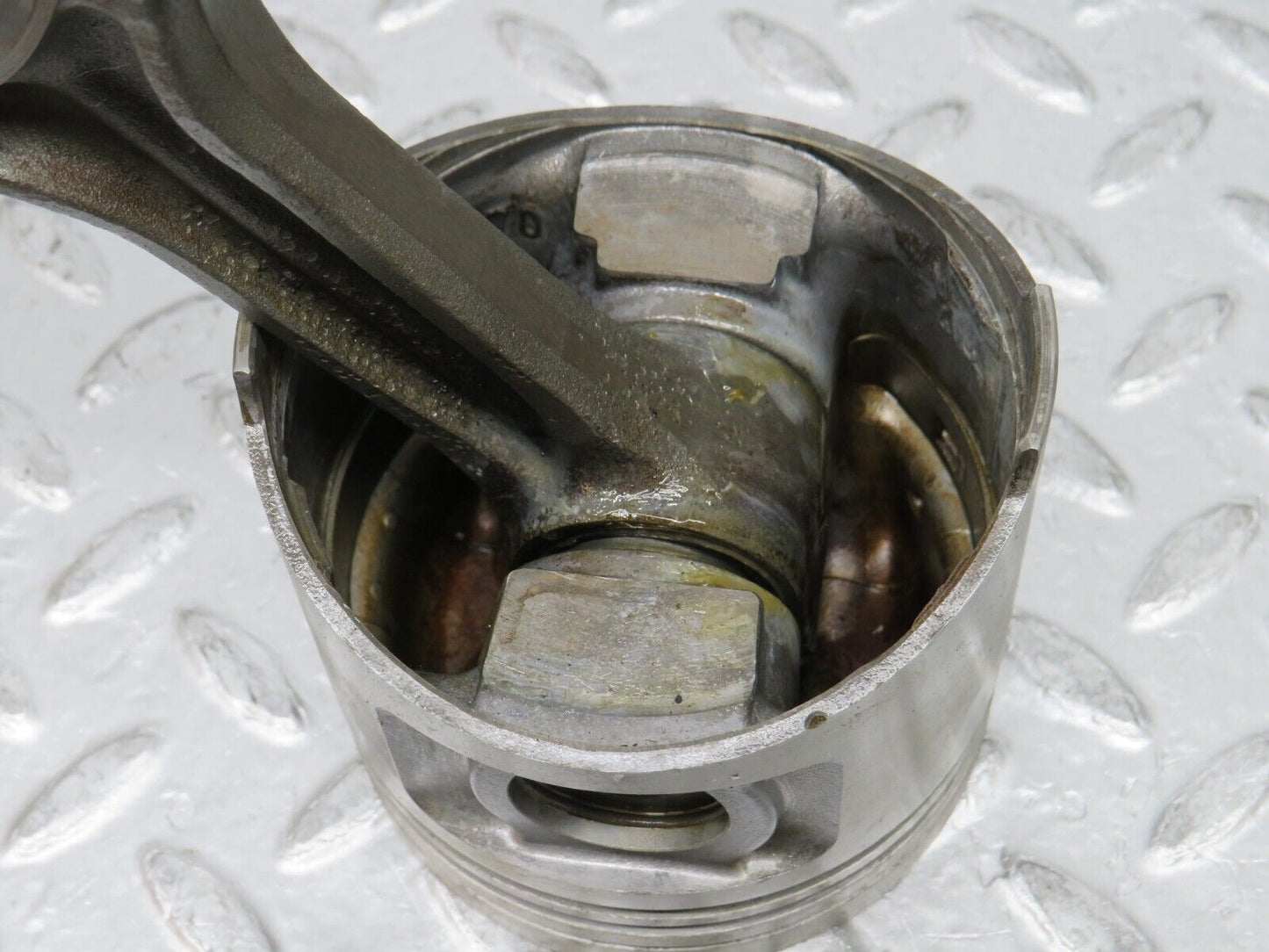0004 Mercedes-Benz W116 350SE Piston With Connecting Rod 92.00 mm