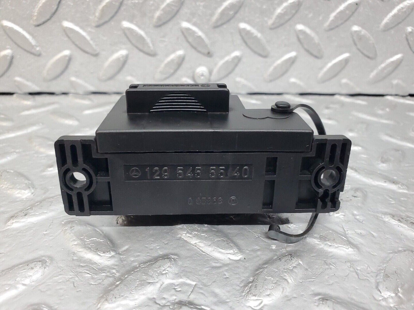 44623 Mercedes-Benz W124 220E Diagnostic Connector 1295455540 1295450003