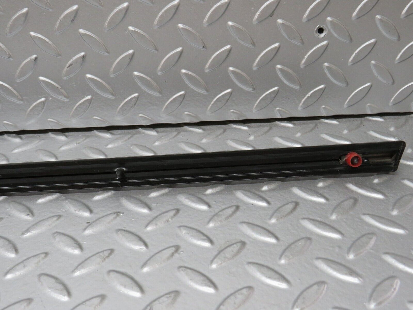 27958 Mercedes-Benz W123 280E Rear Right Fender Centre Moulding Trim