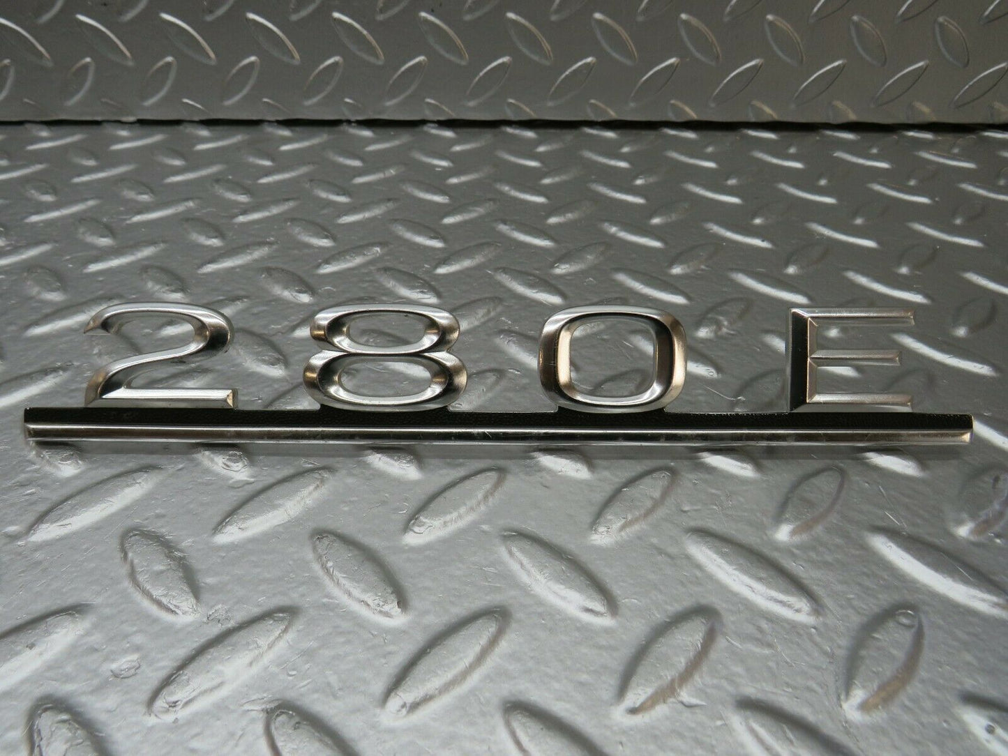23984 Mercedes-Benz W123 280E Trunk Badge Logo Emblem 1238170815