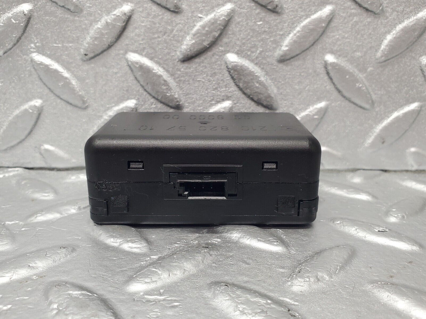 46788 Mercedes-Benz R129 320SL Coupe Rain Sensor 2108205710