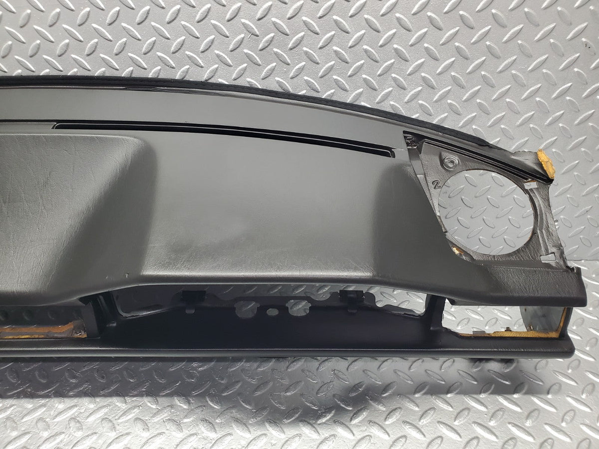 W124 dashboard black used OEM