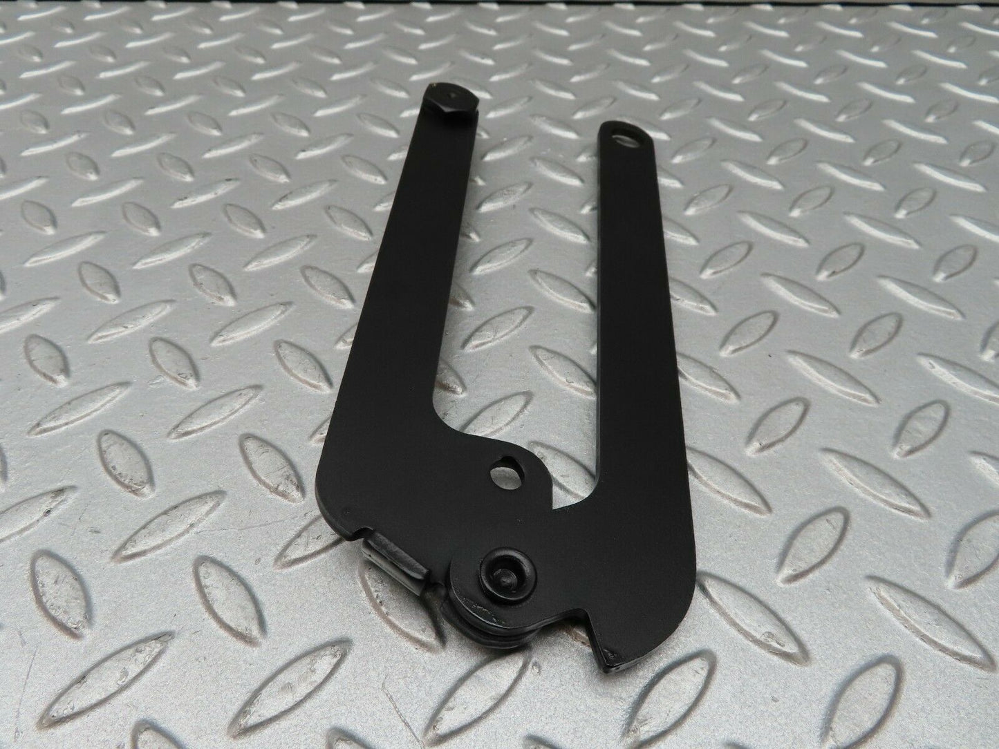 3619 Mercedes-Benz W108 280SE Right Bonnet Hinge