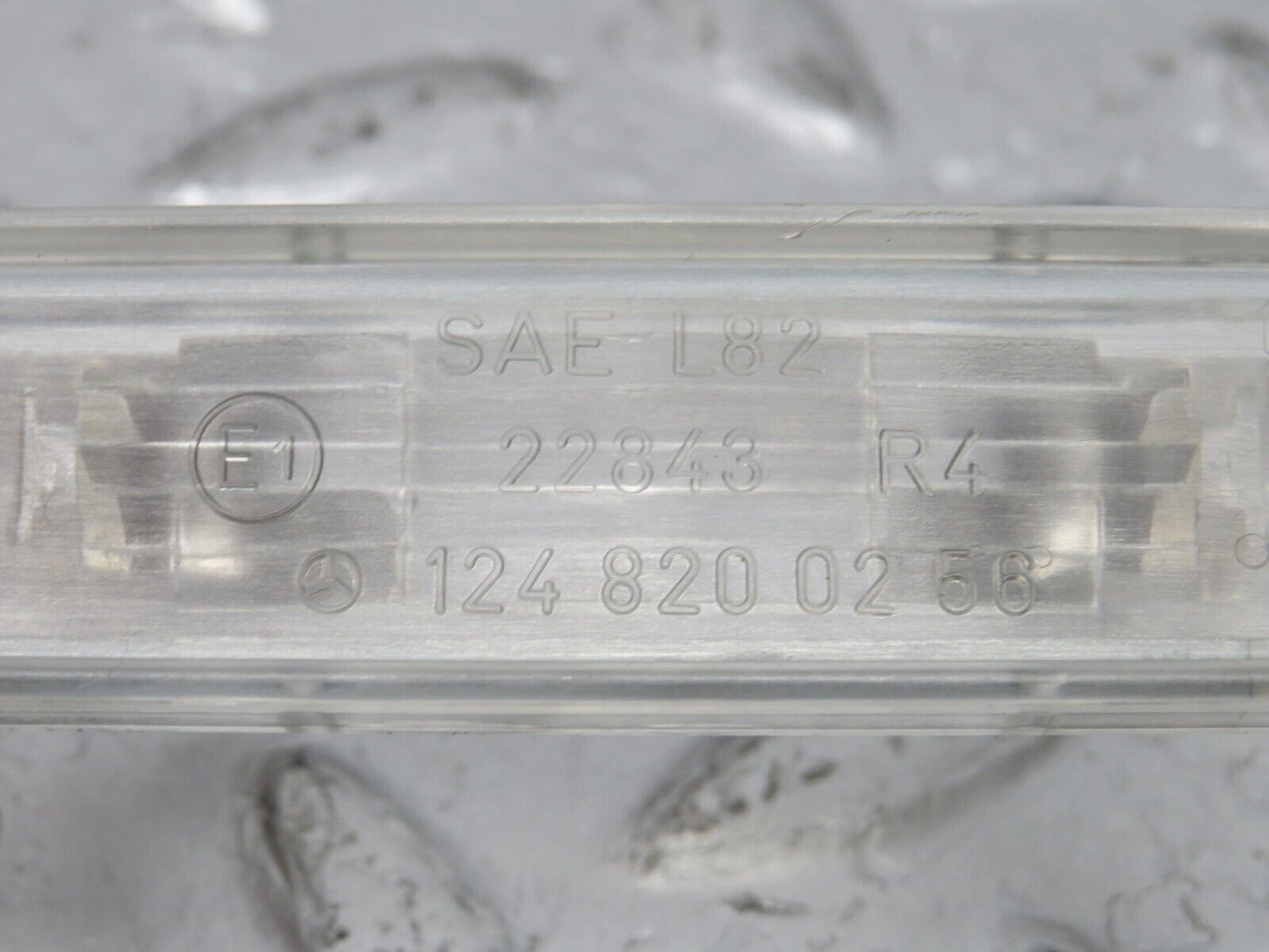 33326 Mercedes-Benz W202 C180 number Plate Light 1248200256