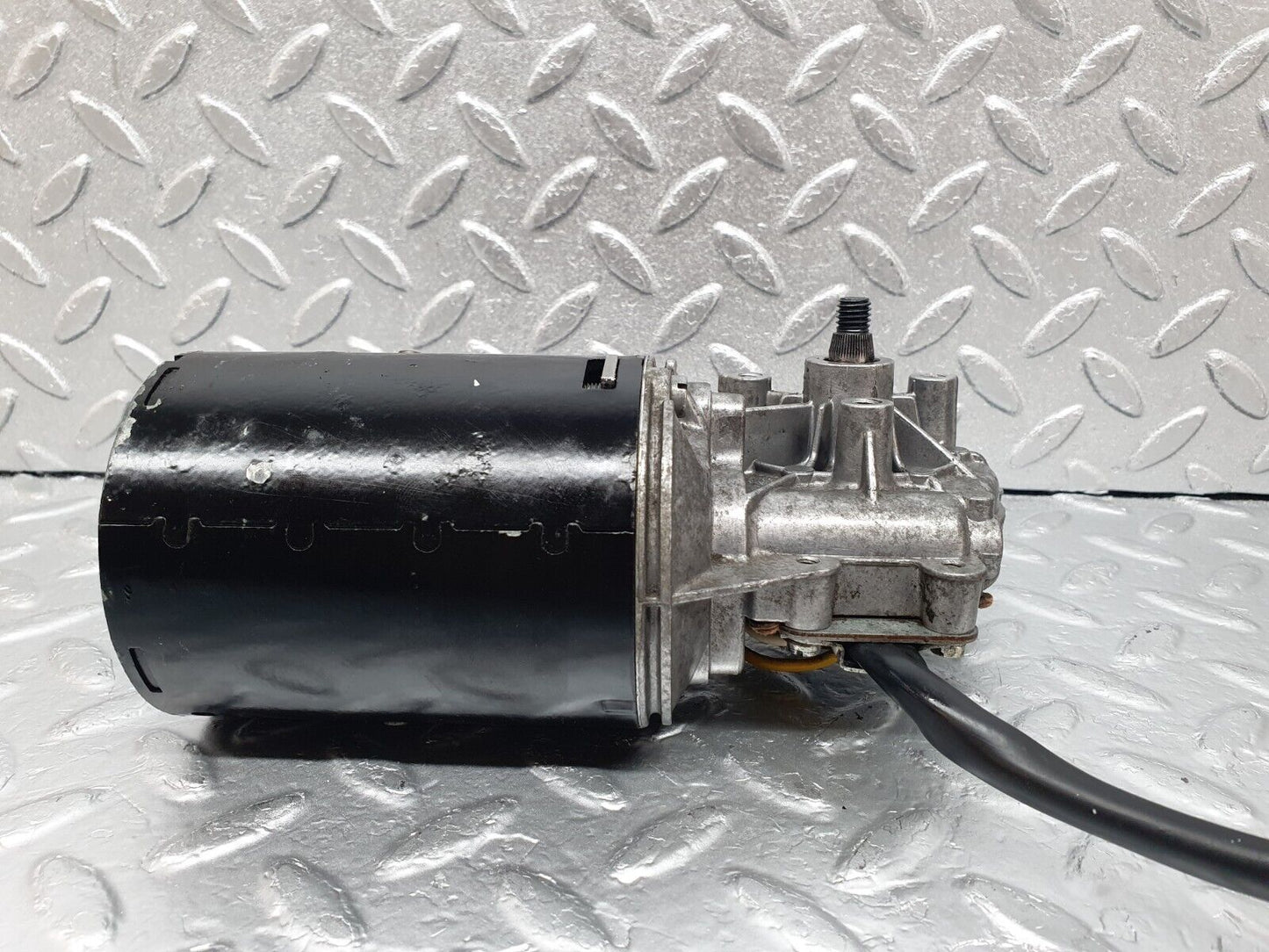 43943 Mercedes-Benz C123 230CE Coupe Wiper Motor Bosch 0390341077