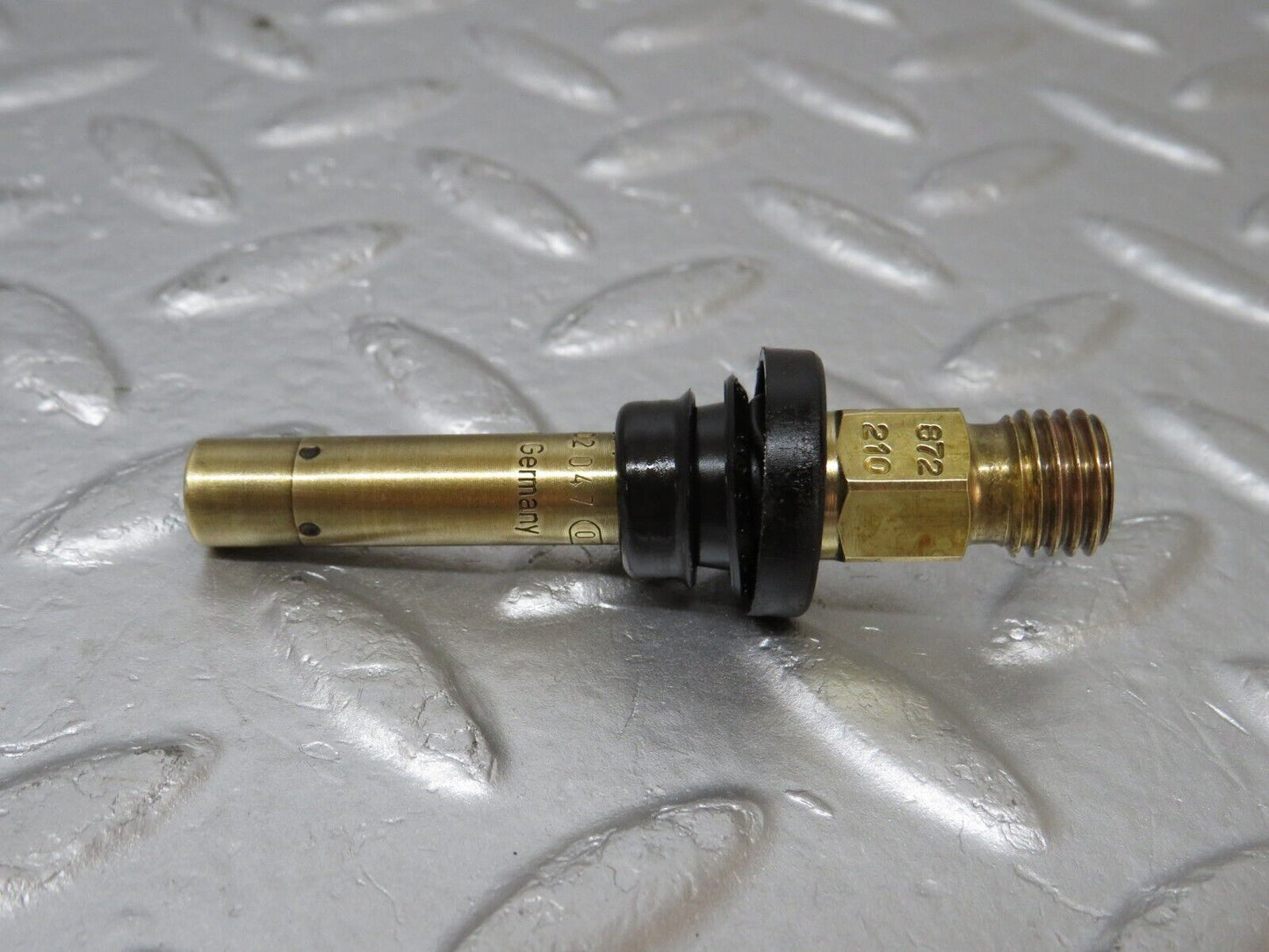 34473 Mercedes-Benz C126 380SEC Coupe Fuel Injector Bosch 0437502047