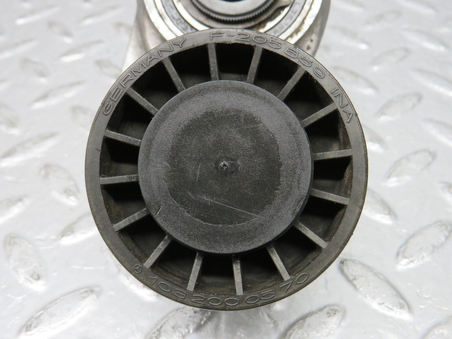 32712 Mercedes-Benz S124 300TE Wagon Belt Tensioner 1032021040 1025841538