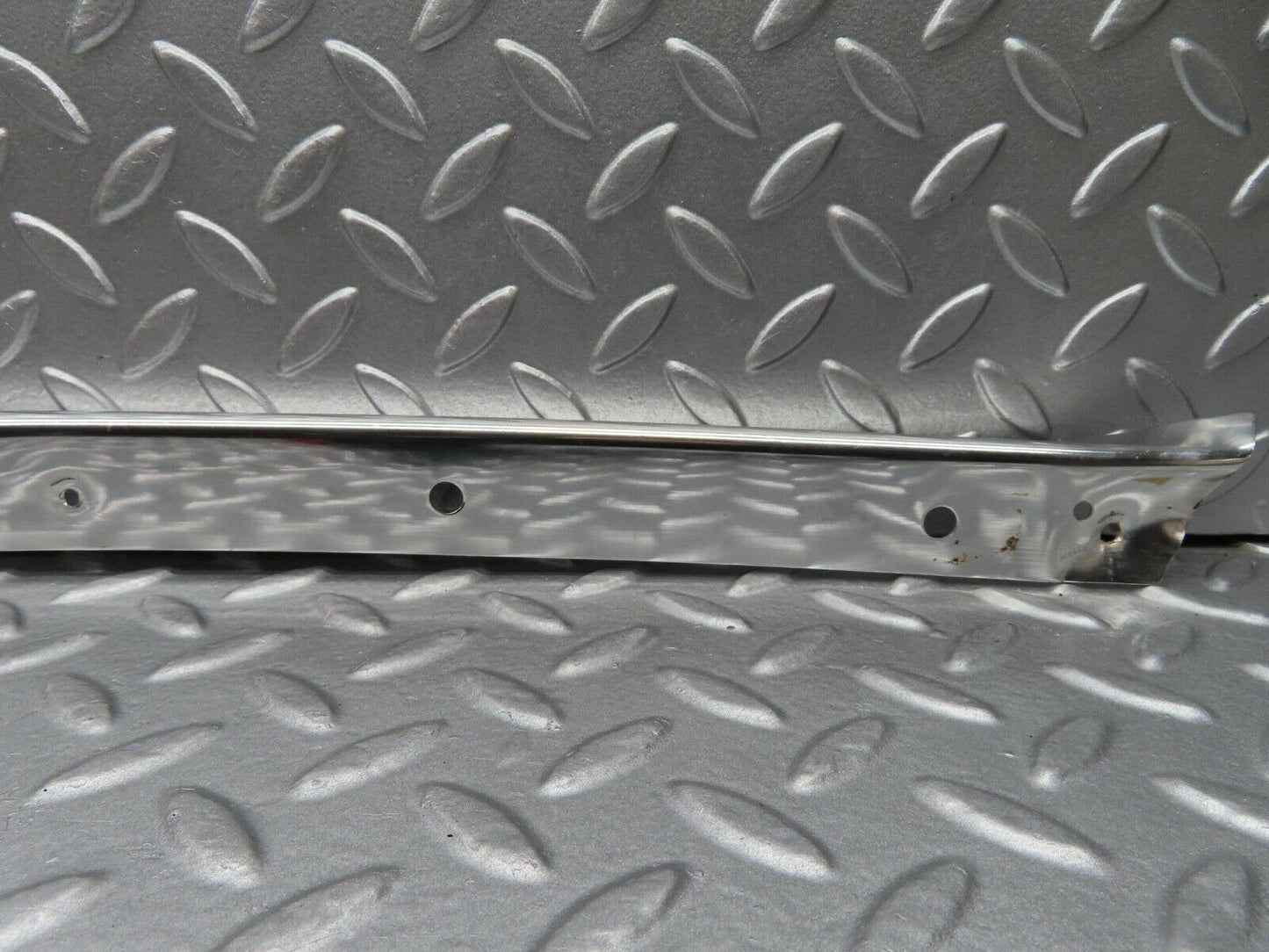 14089 Mercedes-Benz C107 280SLC Roof Chrome Moulding Trim Right Side