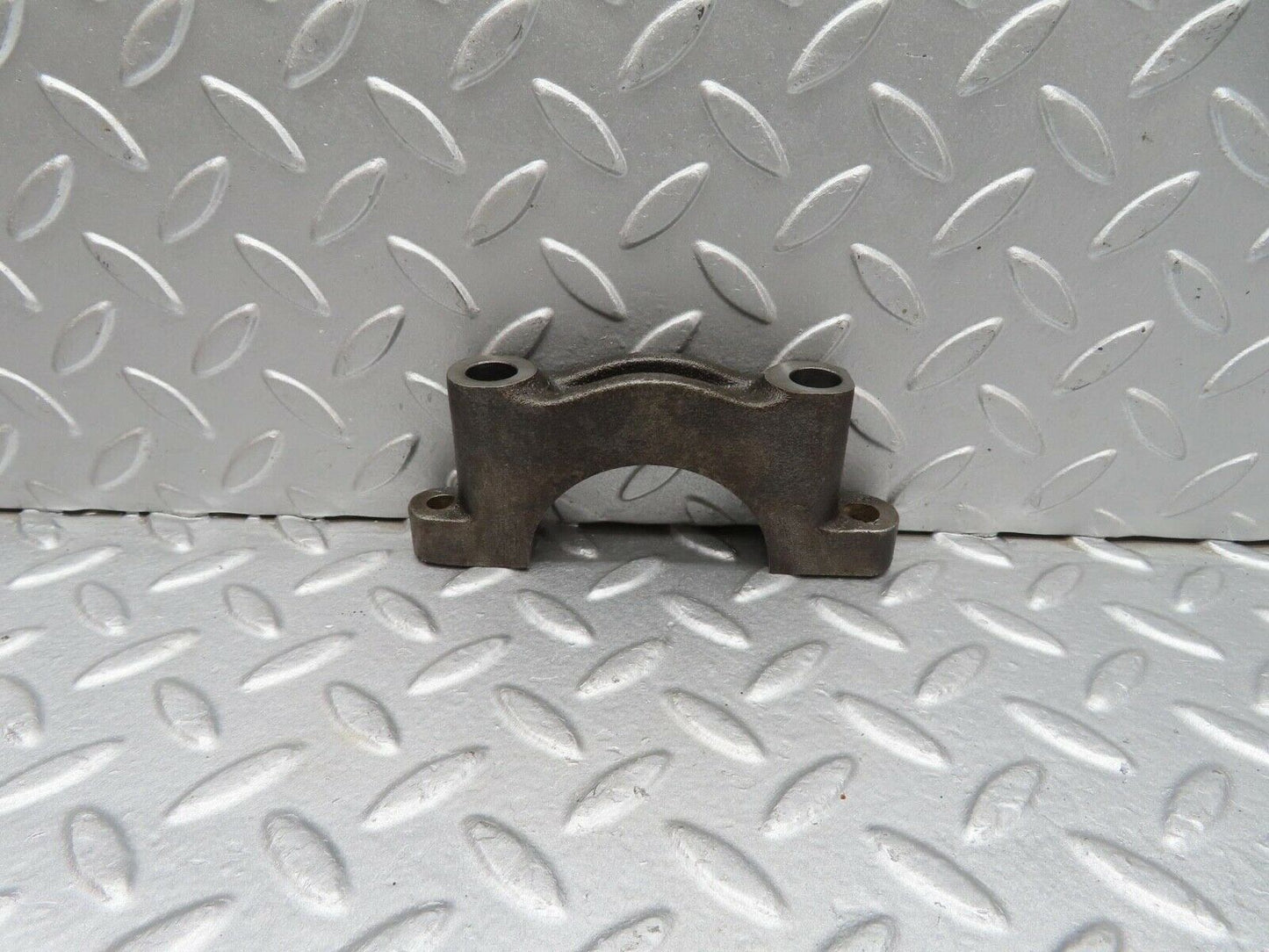 12875 Mercedes-Benz W111 220SE Crankshaft Bearing Holder Block 1800110011