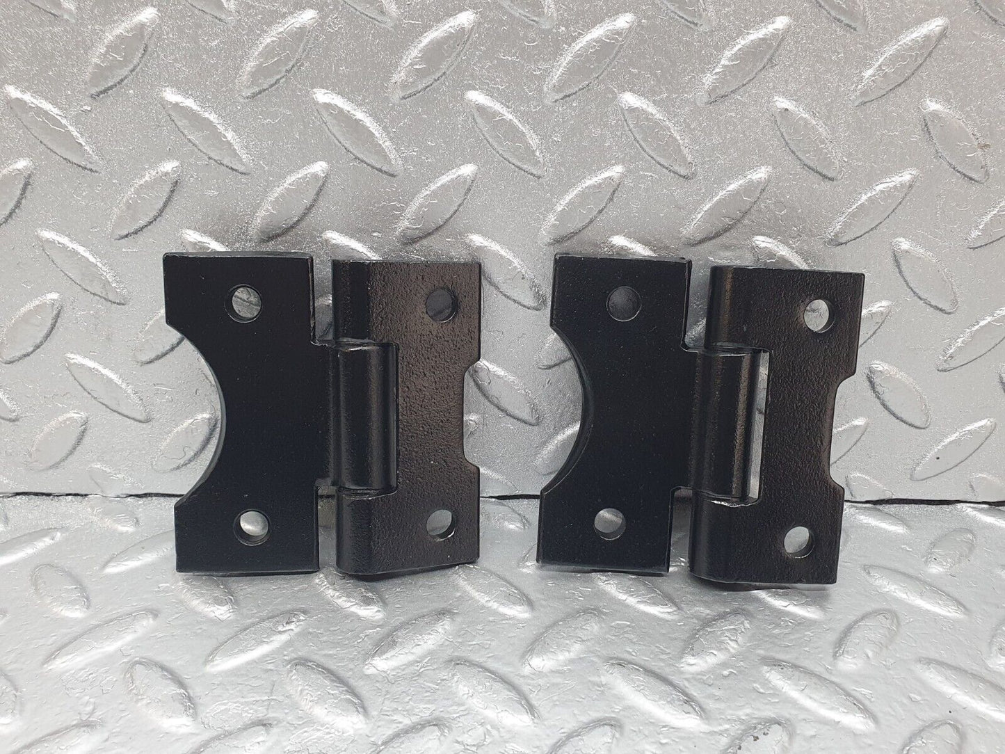43931 Mercedes-Benz C123 230CE Coupe Door Hinge Pair Left Side 1237200037
