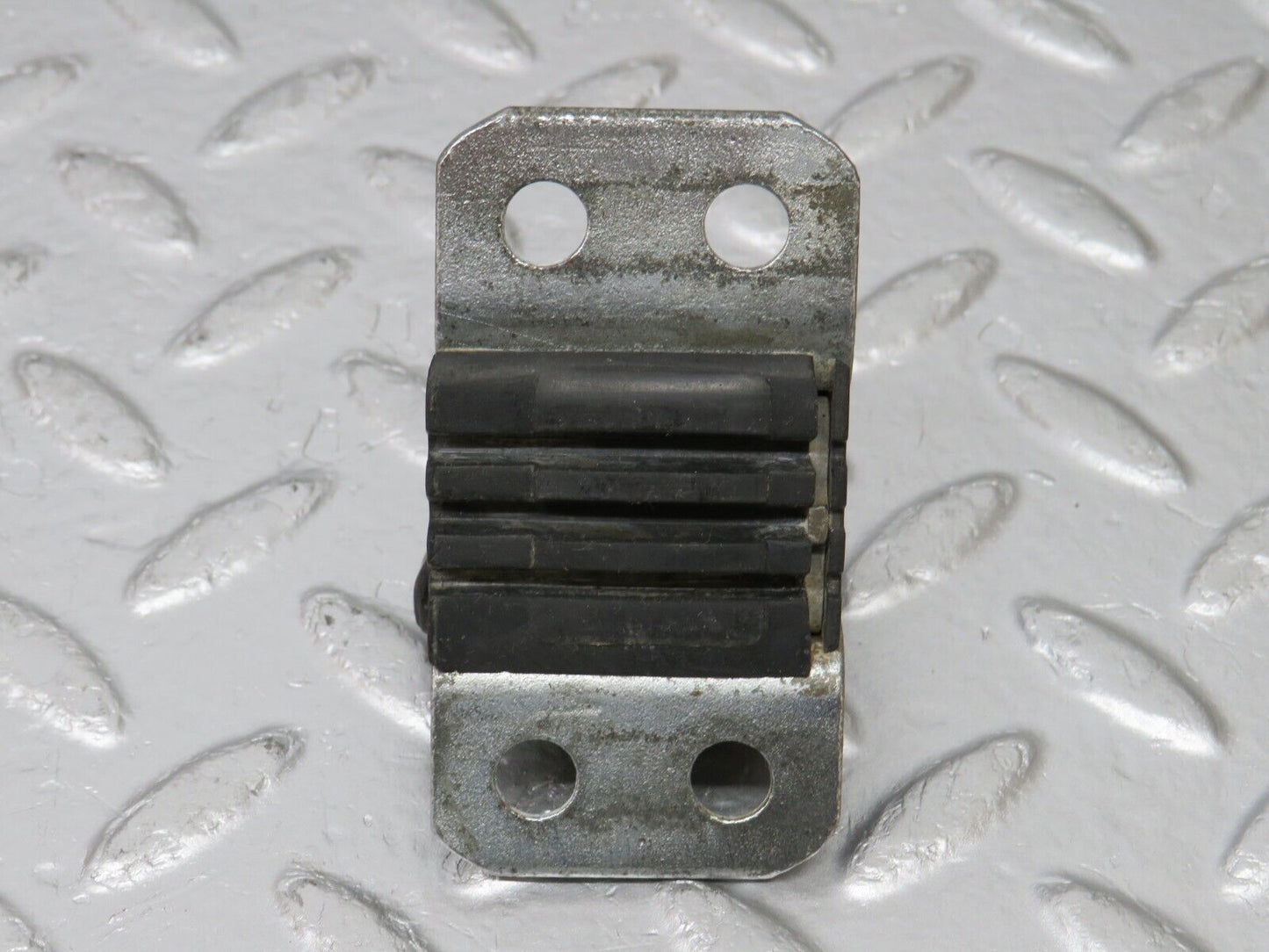 34425 Mercedes-Benz C126 380SEC Coupe Door Lock Latch Left Side