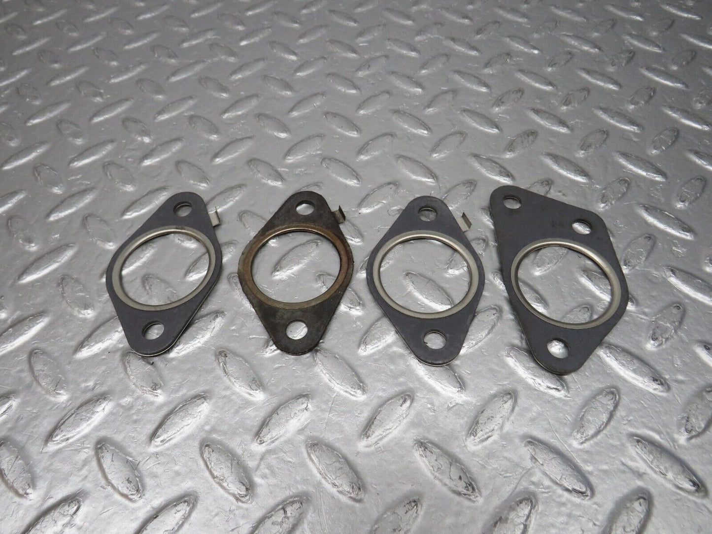 38848 Mercedes-Benz W201 190E 2.6L Exhaust Manifold Gasket Elring 1031421380 1031421480