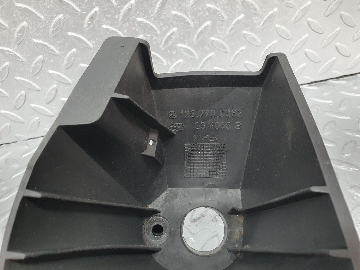 42197 Mercedes-Benz R129 320SL Coupe Roof Folding Lift Cylinder Cover Left 1297700362