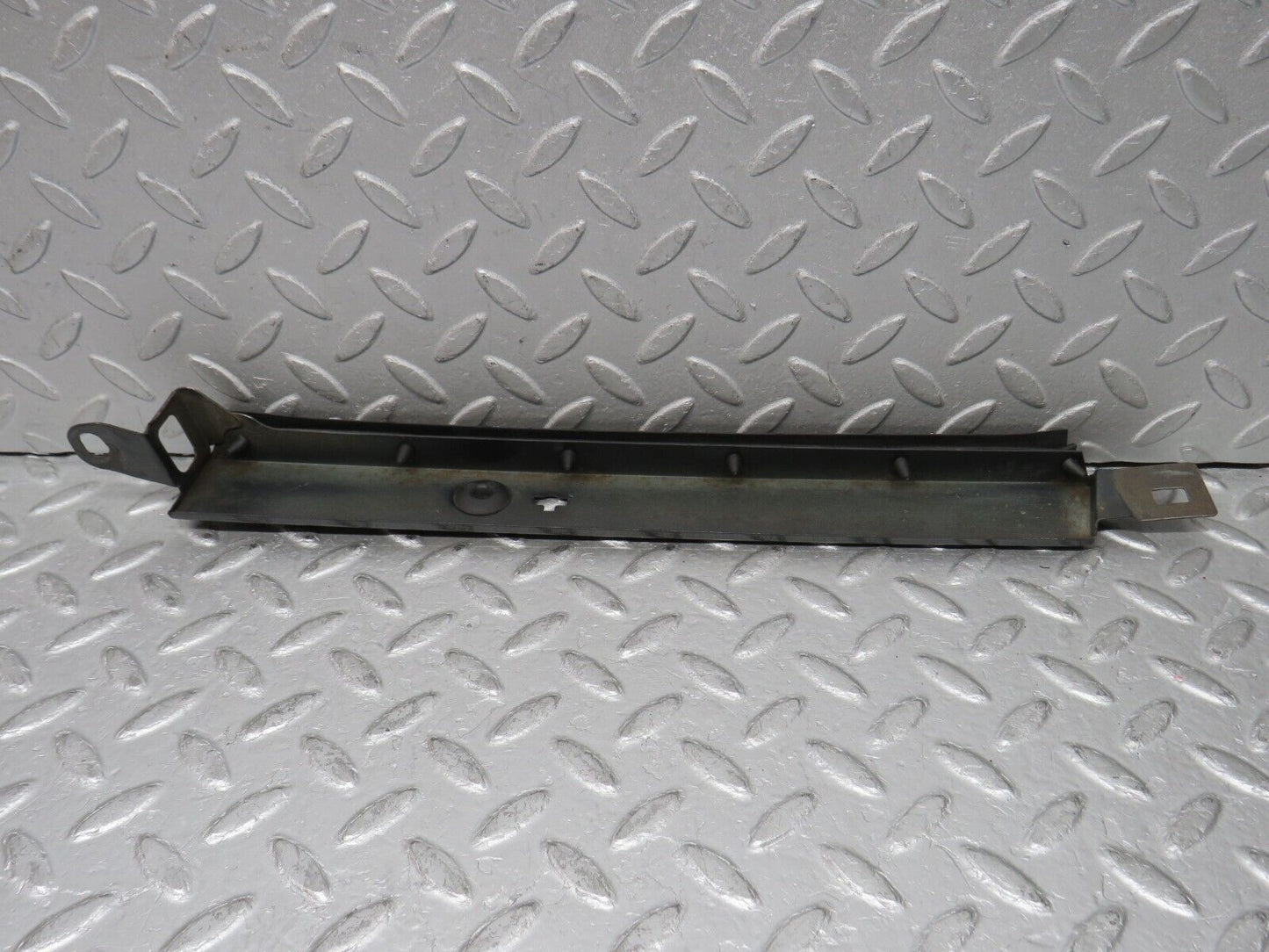 37786 Mercedes-Benz A124 320E Cabriolet Under Headlight Trim Right
