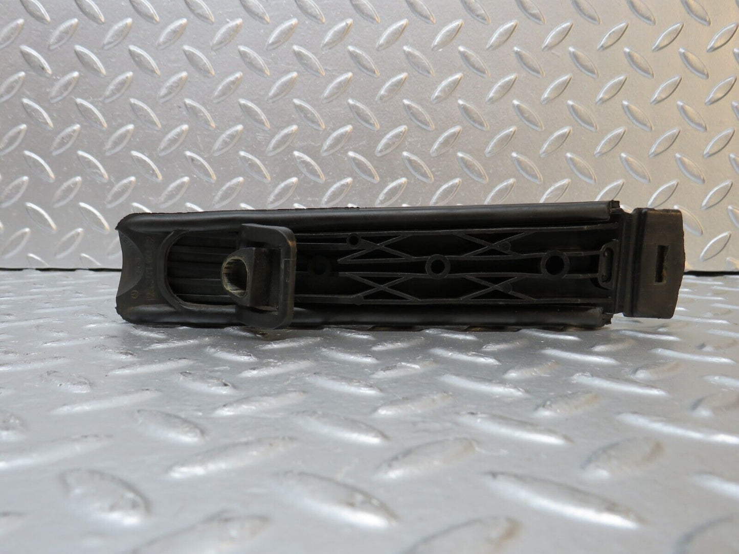 31259 Mercedes-Benz S124 220TE Wagon Accelerator Pedal With Rubber 1233010082