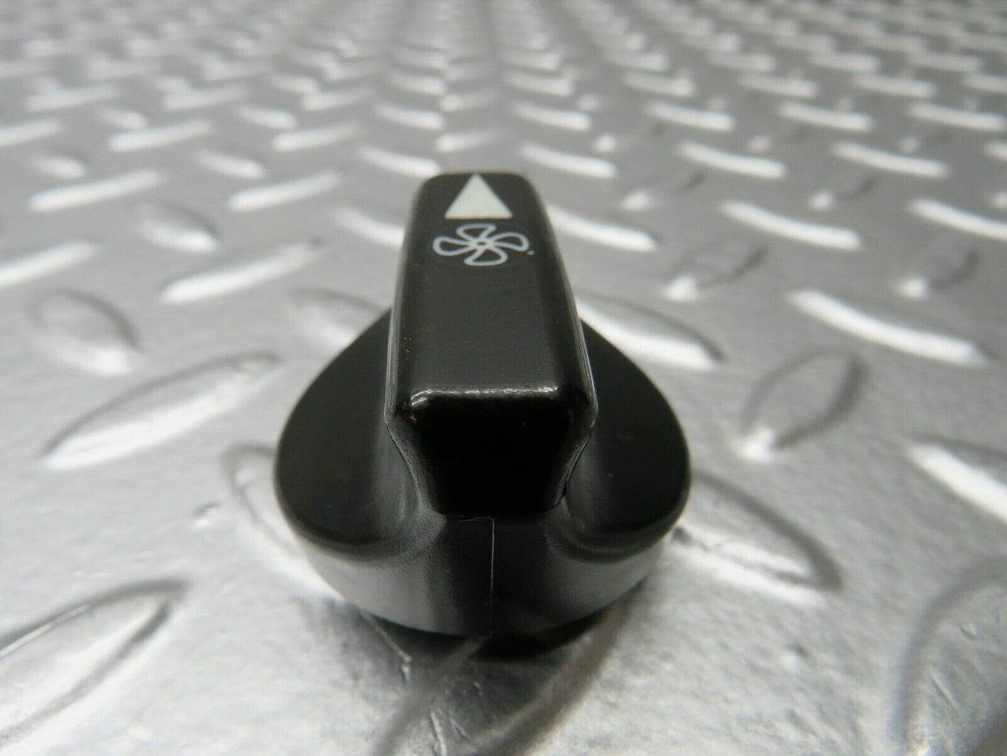 24062 Mercedes-Benz W123 280E Heater Control Knob Set