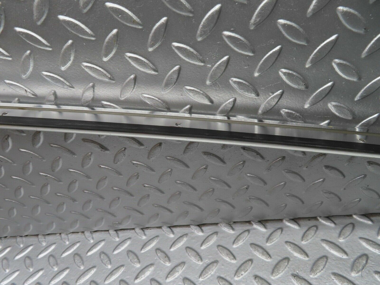 20954 Mercedes-Benz W114 250CE Coupe Roof Chrome Moulding Trim Right Side